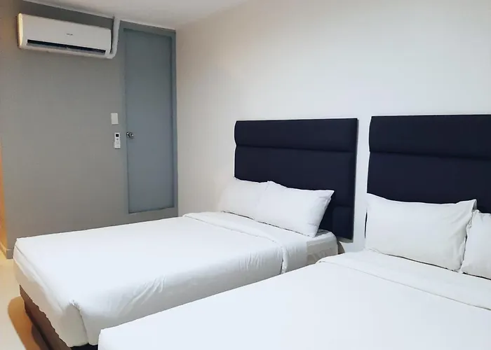 Hotel Anex Near Roxas Boulevard 3*