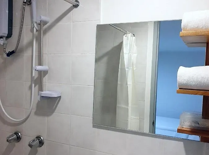 Hotel Anex Near Roxas Boulevard 3*