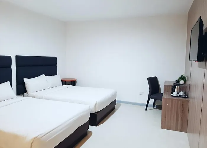 Anex Near Roxas Boulevard 3*
