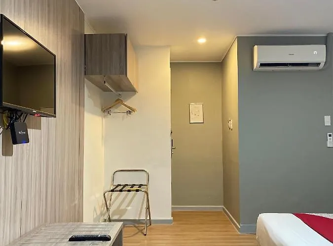 Anex Near Roxas Boulevard 3*
