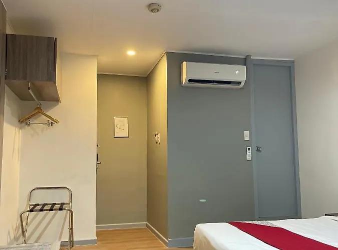 Anex Near Roxas Boulevard 3* Manille
