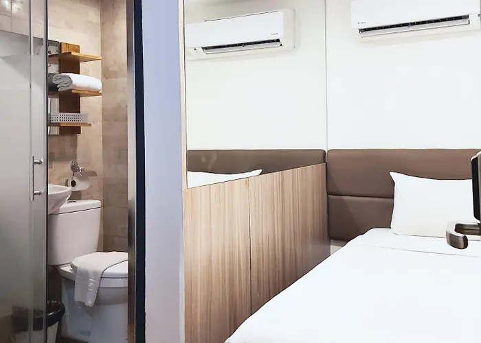 Hotel Anex Near Roxas Boulevard 3*